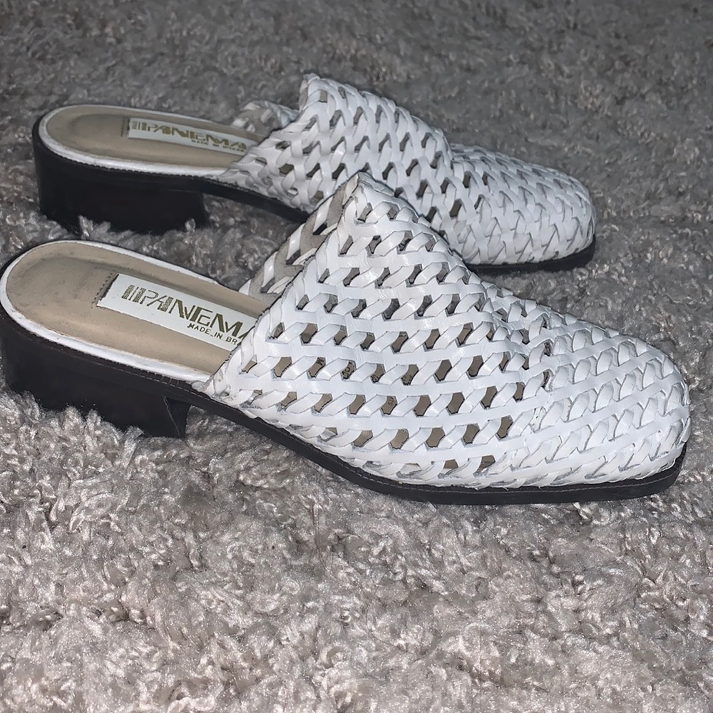 White woven mules with block heel